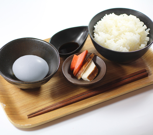 自社農園「東北牧場」直送　青玉卵の卵かけご飯
