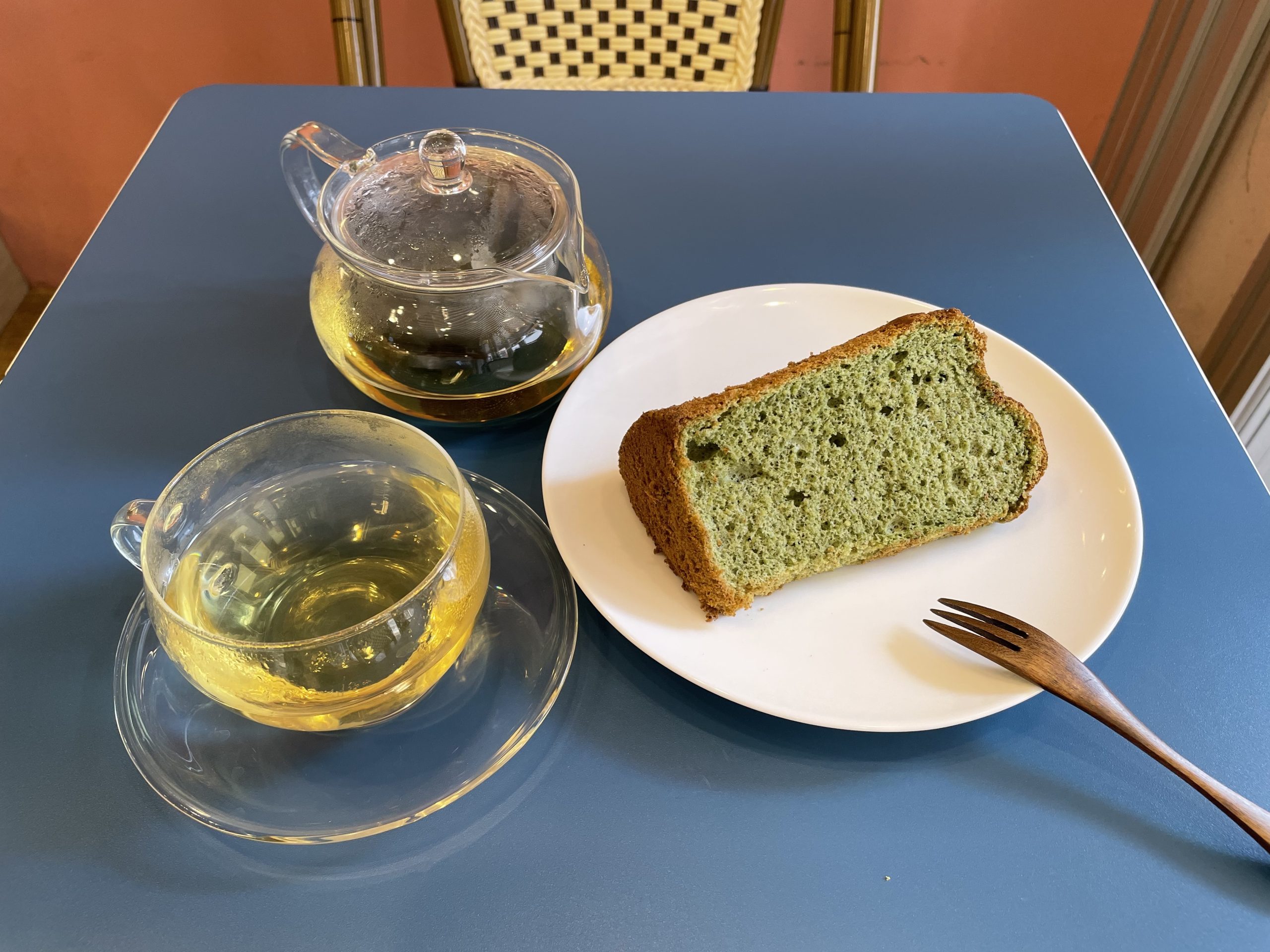 野草のシフォンケーキ